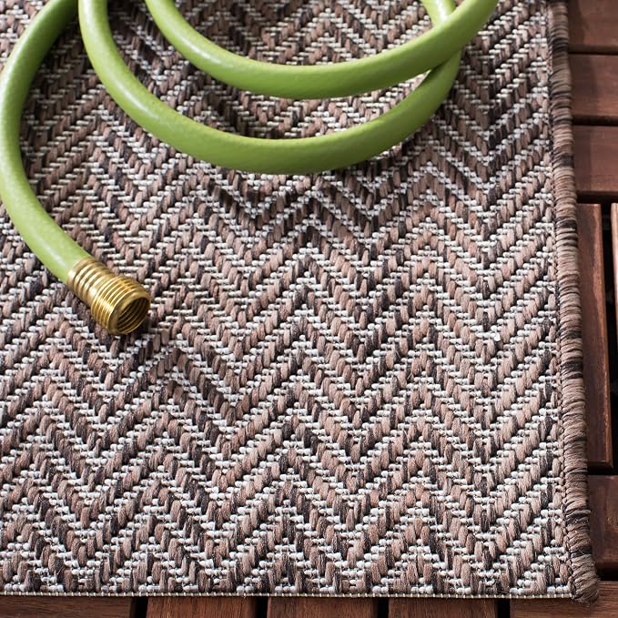 SAFAVIEH Outdoor Area Rug 8x11 - Image 4
