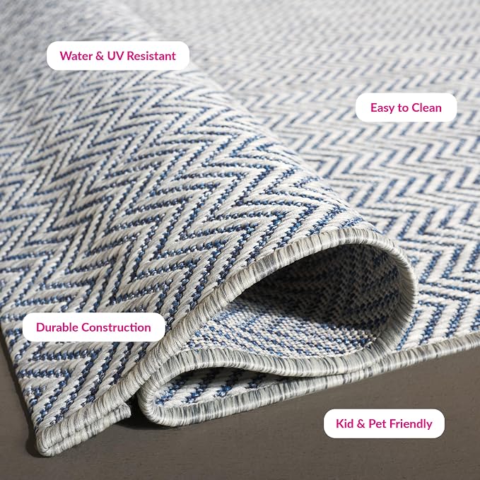 SAFAVIEH Outdoor Square Rug 9' - Image 5