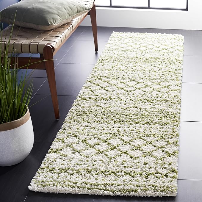 SAFAVIEH Arizona Shag Collection Runner Rug by Unknown