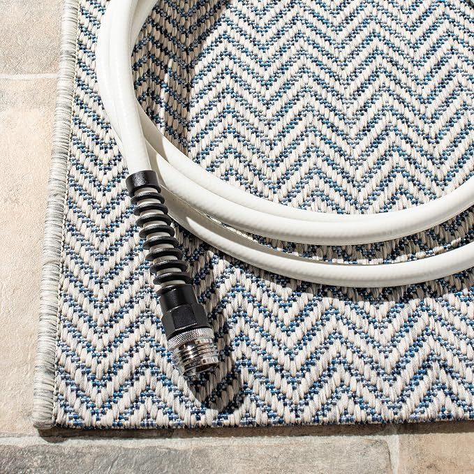 SAFAVIEH Outdoor Square Rug 9' - Image 3